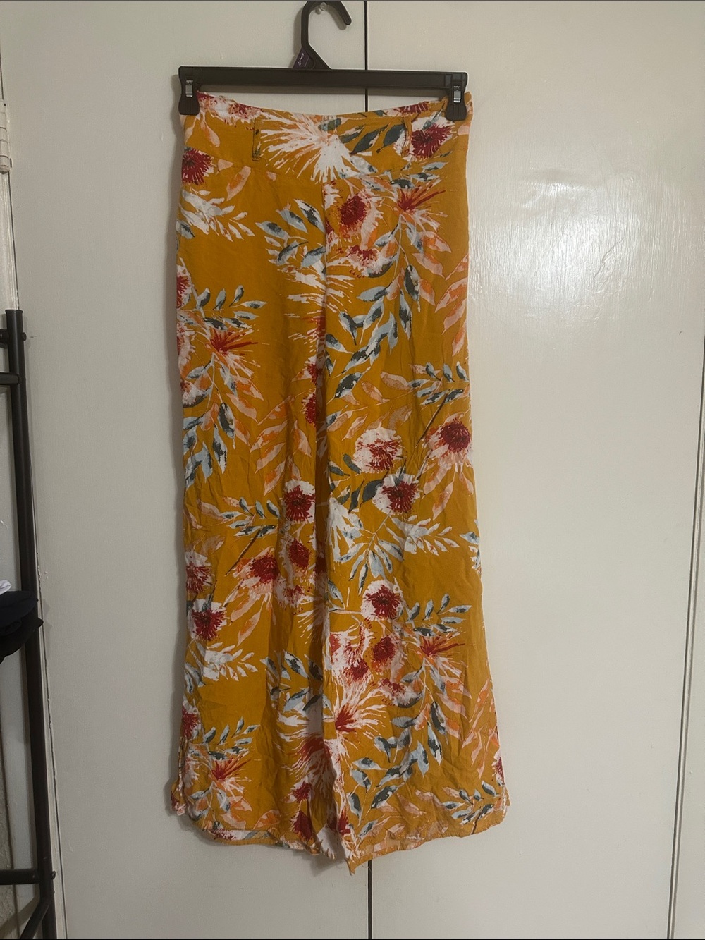 New Look Mustard Wide Leg Floral Pants with Red and White Blooms
